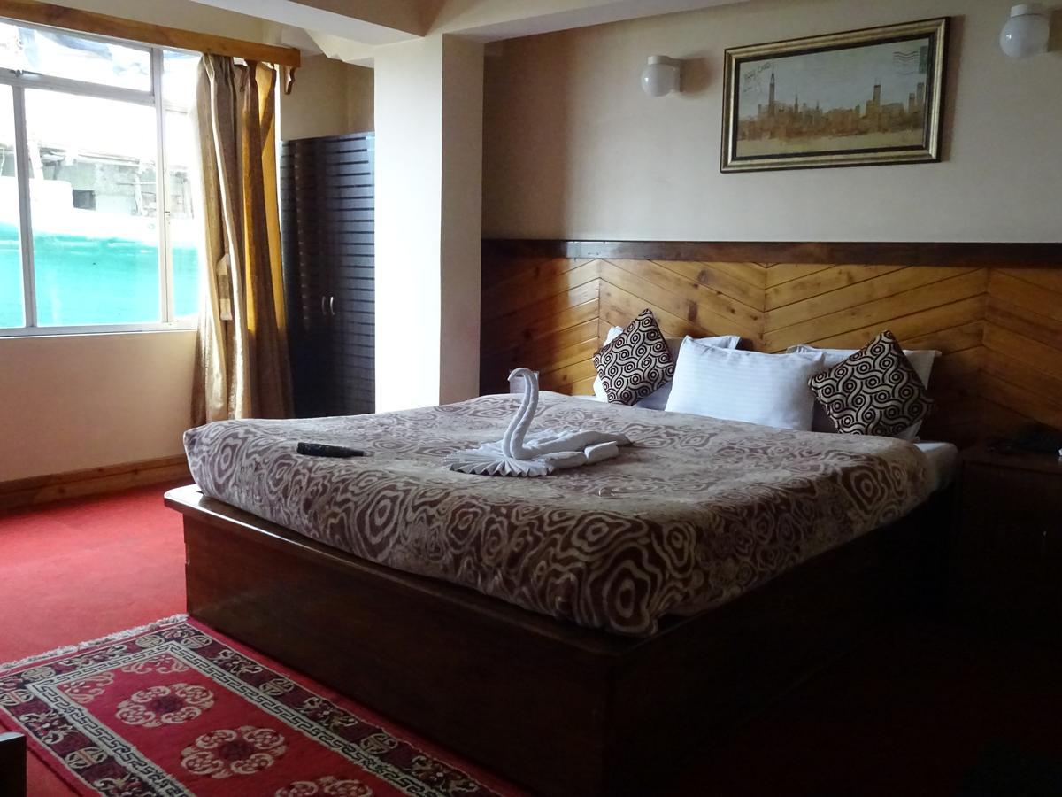 Hotel White Yak Darjeeling  Buitenkant foto